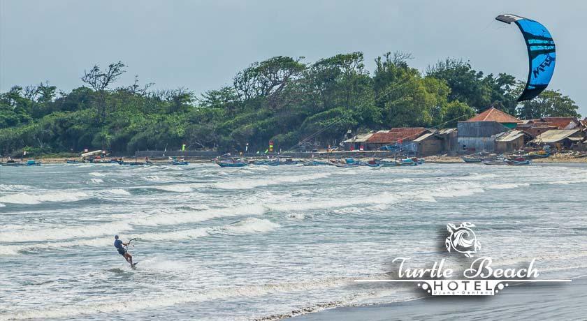 Turtle Beach Hotel Ujunggenteng Экстерьер фото
