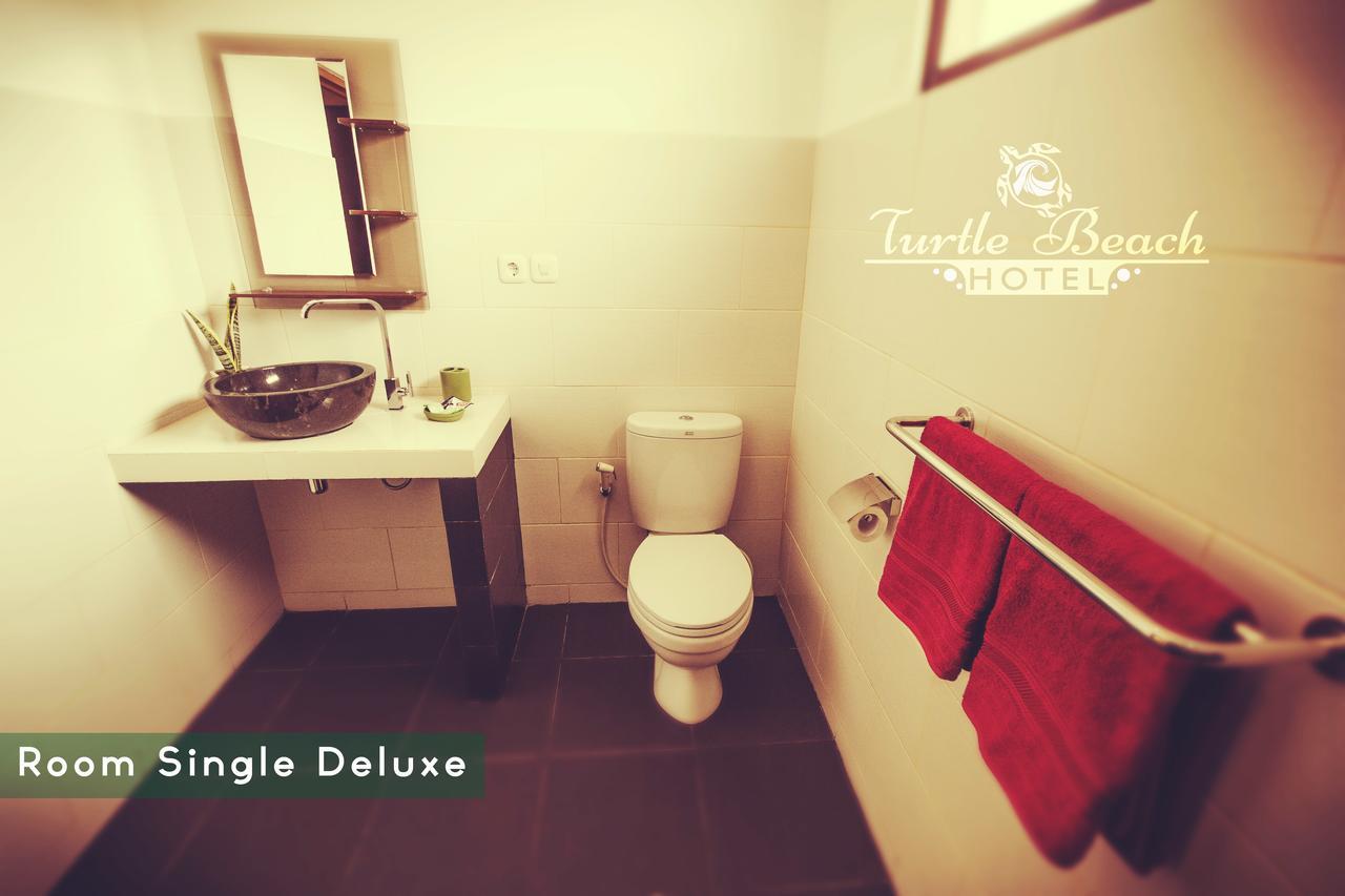 Turtle Beach Hotel Ujunggenteng Экстерьер фото