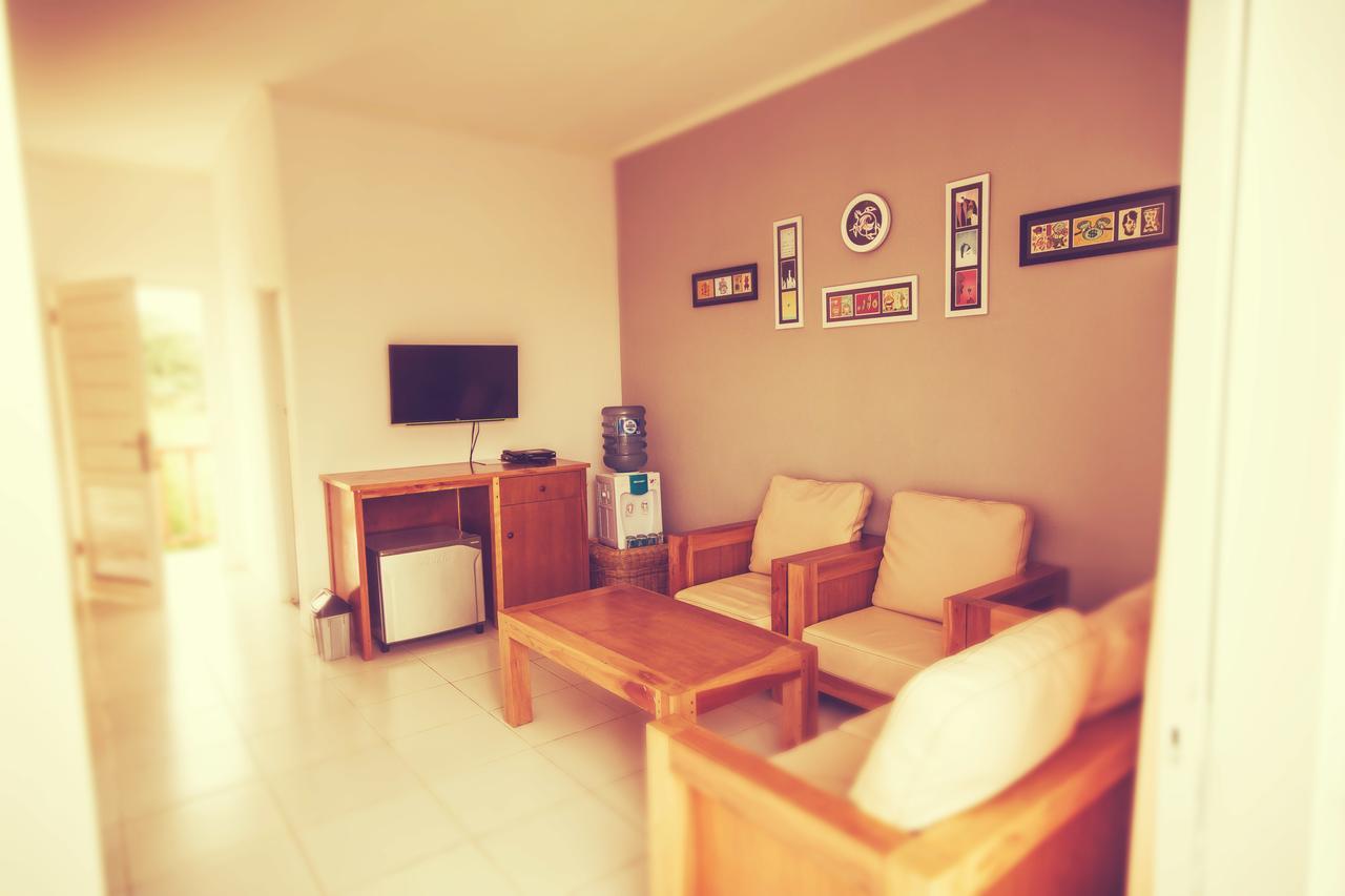 Turtle Beach Hotel Ujunggenteng Экстерьер фото